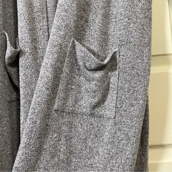 torrid Super Soft Plush Duster Open Front Heather Grey Front Pocket Plus 5X - Picture 8 of 13